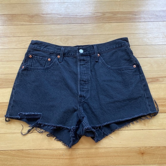 Levi’s Shorts 501 Women’s Size 32 Black Cutoff Denim Buttonfly Pockets - Picture 1 of 10